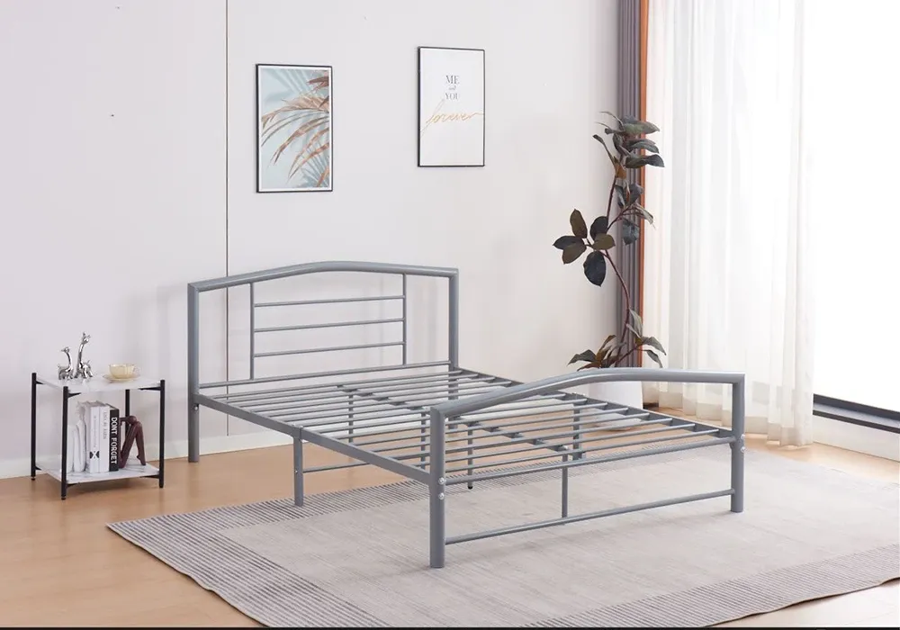 Lit 140x190cm en Métal